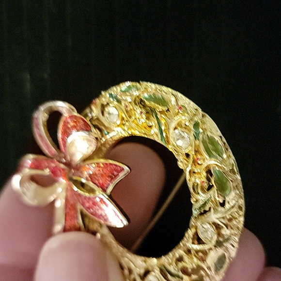Vintage Danecraft Signed Gold Tone Christmas Wreath Brooch Pin Red Bow Holiday - Picture 15 of 16